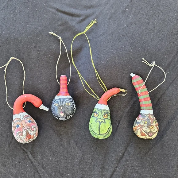 Vintage Hand Painted Gourd Christmas Ornaments - Picture 8 of 8